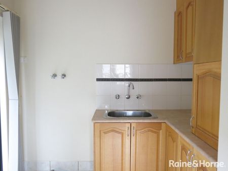 SPACIOUS & LUXURY LIVING - Photo 4