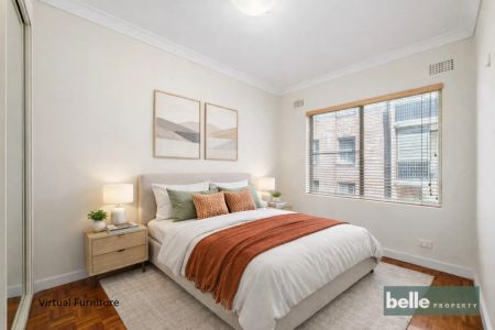 Light-Filled Apartment in a Quiet, Ultra-Convenient Ashfield Pocket - Photo 2