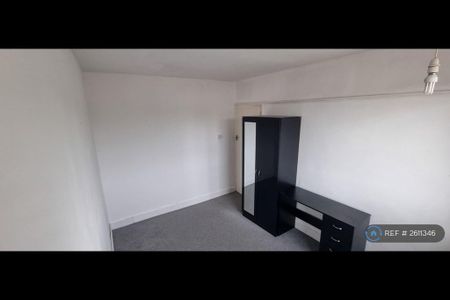 2 bedroom end of terrace house to rent - Photo 4
