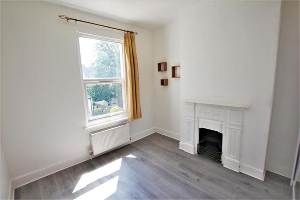 4 bedroom terraced house to rent - Photo 1