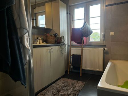 Lichtrijke woning met 3 slaapkamers en tuin gelegen te Zoerle-Parwijs. - Photo 3