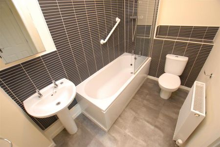 2 bedroom apartment to rent - Photo 5