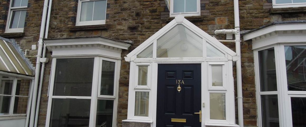 6 bed house to rent in Trafalgar Place, Brynmill, SA2 - Photo 1