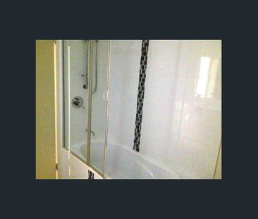 MODERN LIVING - Photo 6