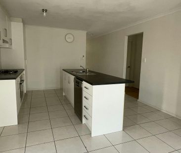35 Phillips Street - Photo 2