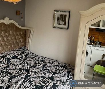 Studio to rent - Photo 6