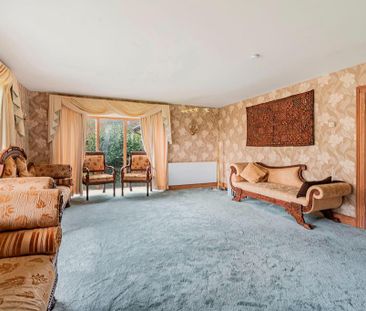 5 bedroom detached house to rent - Photo 2