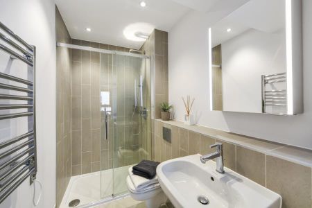 2 bedroom apartment to rent - Photo 5