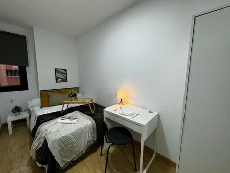 Calle de Vicente Blasco Ibáñez, Madrid, Community of Madrid 28050 - Photo 5