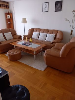 Aprikosgatan, Hässelby - Photo 1