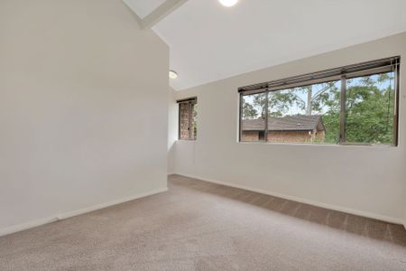 Neat and tidy townhouse - Photo 2