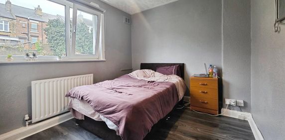 1 bedroom semi-detached house to rent - Photo 2