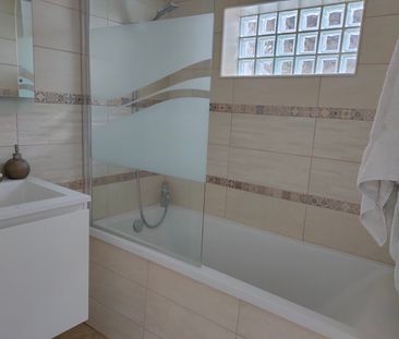 Location Appartement 3 pièces 72m² - Photo 5