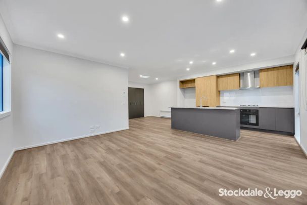 “Brand New 3-Bedroom Home in Prime Truganina Location!” - Photo 1