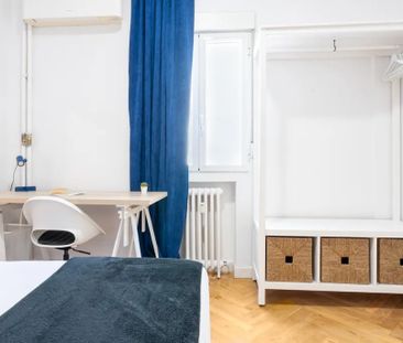 Calle del Doctor Esquerdo, Madrid, Community of Madrid 28028 - Photo 4