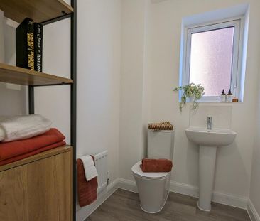 3 bedroom semi-detached house to rent - Photo 5