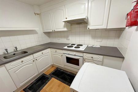 1 bedroom flat to rent - Photo 3