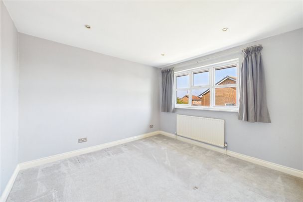 3 bedroom House in Lindsey Close, Wokingham - Photo 1