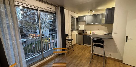 Location Appartement 1 pièce 22m² COURBEVOIE 92400 - Photo 2