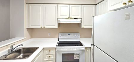 For Lease - 8 Pemberton Avenue Unit# 105, Toronto, Ontario - Photo 2
