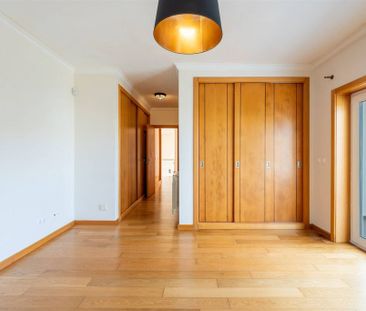 Luxury 6 bedroom Detached House for rent in Cascais, Portugal - Photo 4