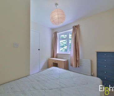 4 bedroom terraced house to rent - Photo 2