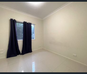 Private and Comfortable 3-Bedroom Back Unit in Inala - Photo 6