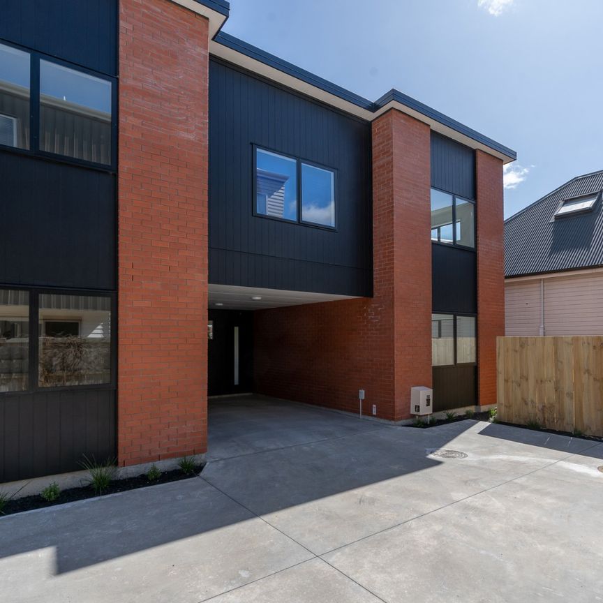 Modern 1-Bedroom Studio Room for Rent in Hamilton East – $270/Week Located in the desirable Hamilton East area (postcode 3216), this well-maintained 1-bedroom, 1-bathroom studio room (one of four in the unit) offers comfortable and convenient living. - Photo 1