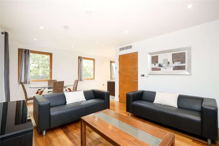 A modern two bedroom two bathroom flat close to Putney high street. - Photo 2
