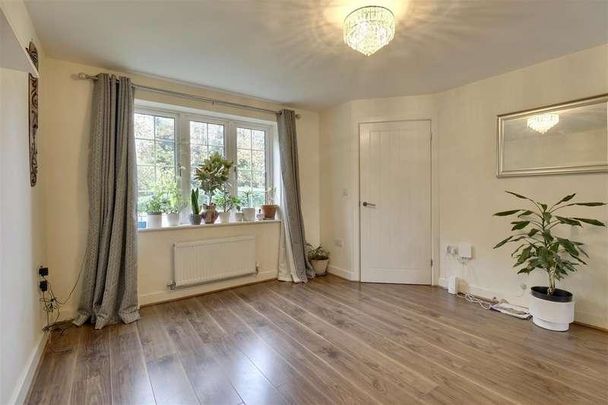 School Lane, Havant, PO9 - Photo 1