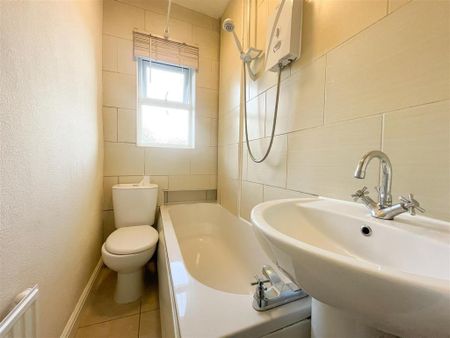 2 bedroom terraced house to rent - Photo 2