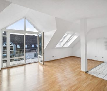 Gepflegte Zwei-Zimmerwohnung mit Südbalkon mit Herkules-Blick - Photo 1