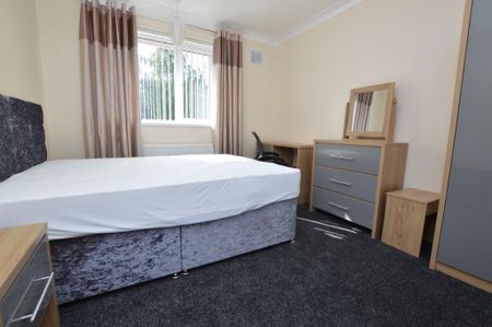 5 bedroom terraced house to rent - Photo 3