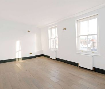 Two bedroom period conversion in the heart of Exmouth Market - Photo 1