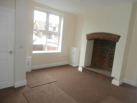 3 bedroom terraced house to rent - Photo 2