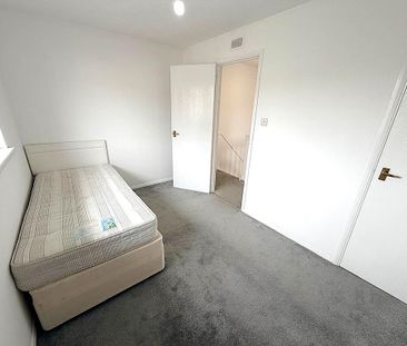 2 bedroom semi-detached house to rent - Photo 4