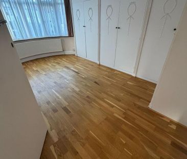 3 bedroom semi-detached house to rent - Photo 4