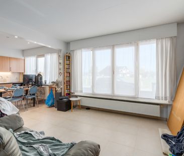 Gelijkvloers appartement met twee slaapkamers en garage. - Foto 1