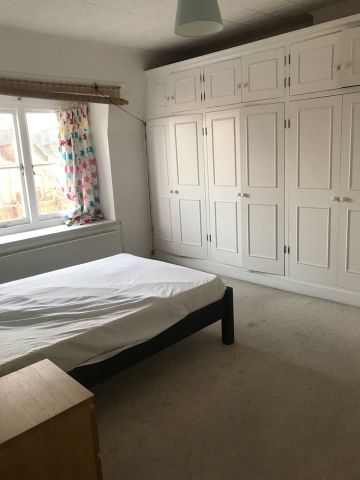 2 Bed Flat, Erpingham Road, SW15 - Photo 4