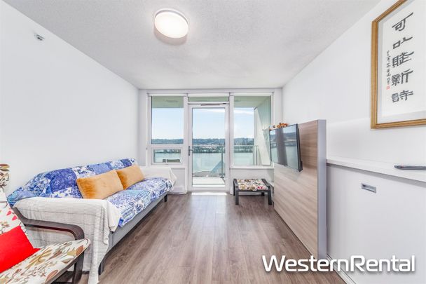 988 Quayside Drive #11F, New Westminster, BC V3M0L5 - Photo 1