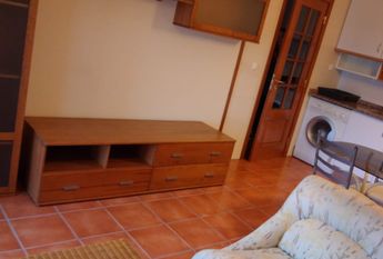 Apartamento T0+1 junto ao Centro Comercial Glicínias