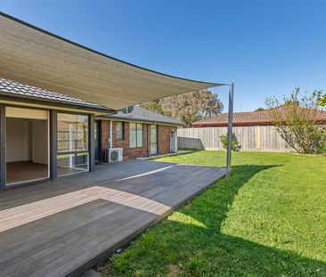 Stunning Family Retreat with Park Outlook - Photo 4