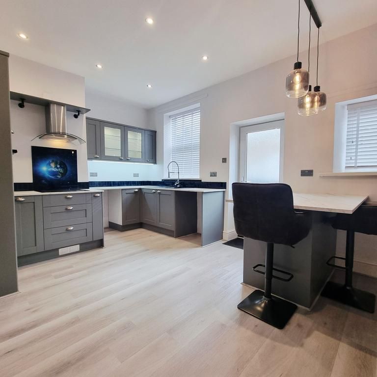 2 bedroom terraced house to rent - Photo 1