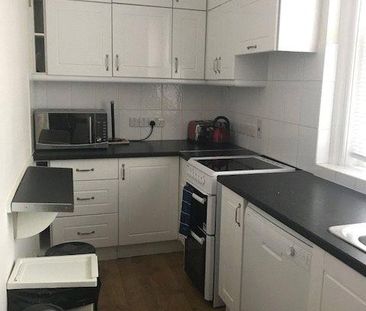 House share to rent - Photo 3