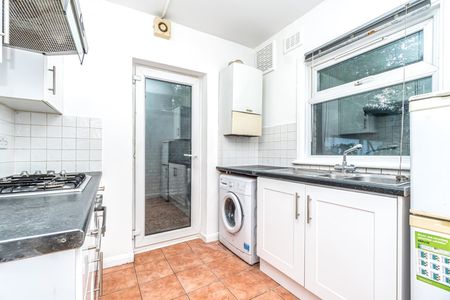 1 Bed Flat, Cadogan Terrace, E9 - Photo 5