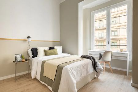 Carrer de Balmes, Barcelona, Catalonia 08006 - Photo 2