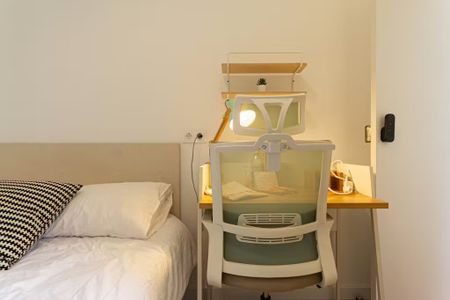 Carrer de Sant Pau, Barcelona, Catalonia 08001 - Photo 3