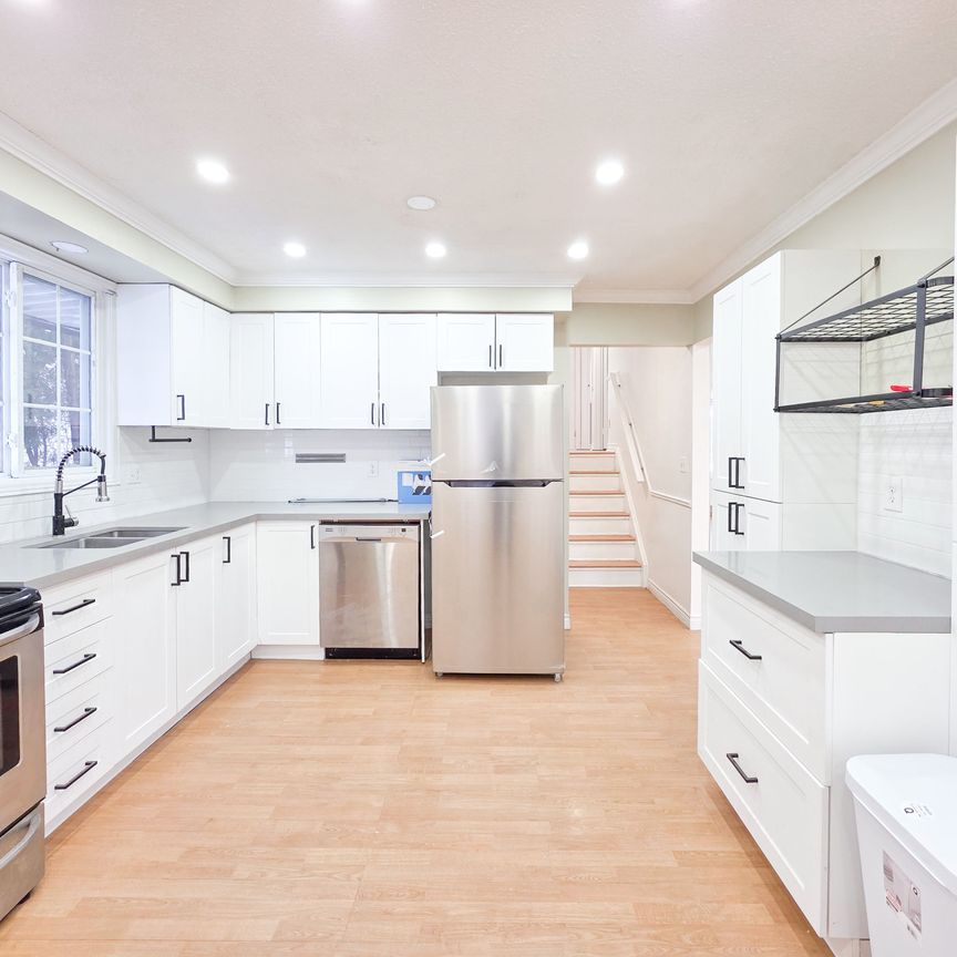 For Lease - 556 Capilano Crescent, Oshawa, Ontario - Photo 1