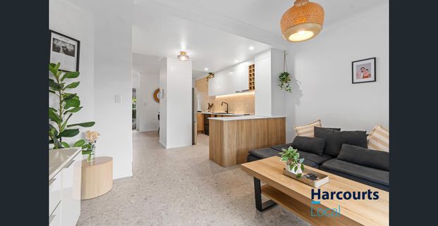 Pretty, Cozy & So Handy! - Photo 1