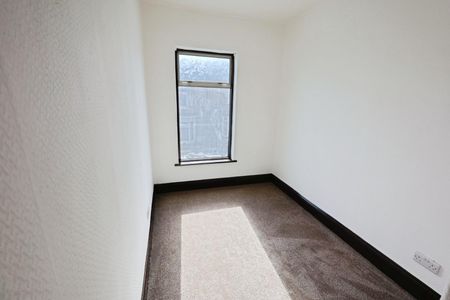 3 bedroom House To Let - Photo 4